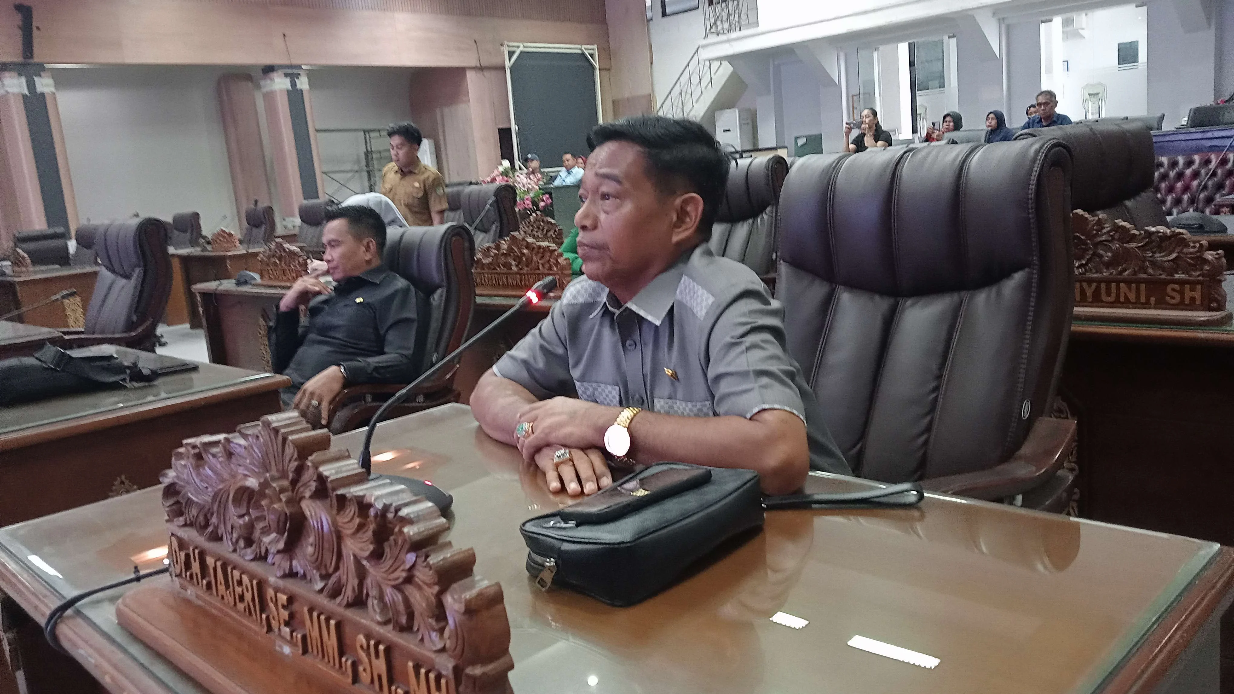 RDP Bersama PT. NPR Ditunda dan Pimpinan Rapat DPRD Barut Sampaikan Kemungkinan Bawa Ke DPR RI