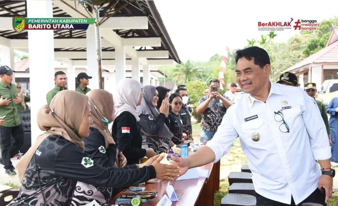 Bupati Barito Utara dan Ibu Kunjungi Trinsing Peringati Hari Pangan Sedunia dan Hari Ikan