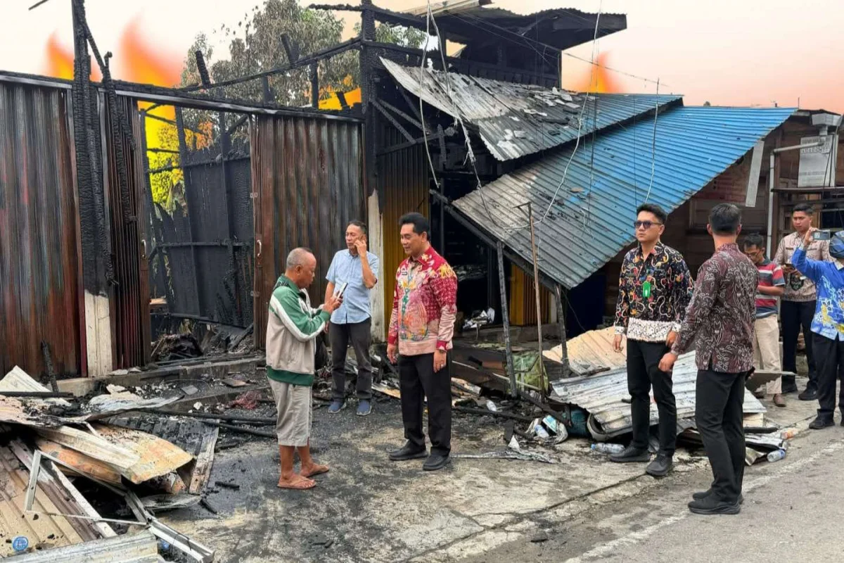 Bupati Barito Utara H. Shalahuddin Cepat Beri Batuan Korban Kebakaran, Pemerintah Selalu Bersama Masyarakatnya