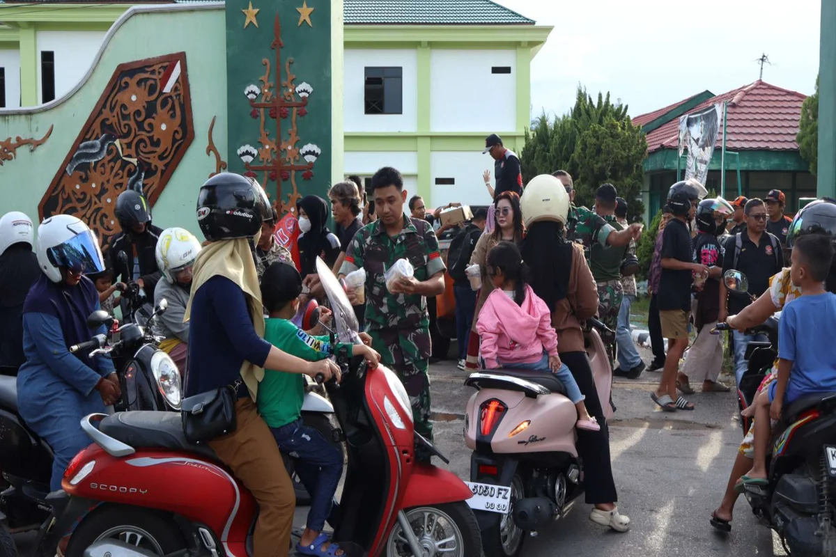 Gerdayak dan Kodim 1013 Muara Teweh Berbagi Takjil, Suria Baya Gelar Buka Puasa Bersama