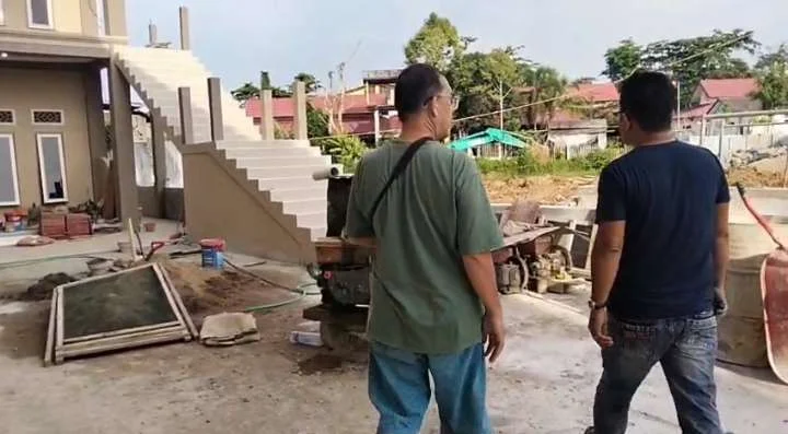 Ngaku Eks Jurnalis Jakarta, Terlihat Over Protektif Proyek Anaknya, Pria Ini Diduga Terindikasi Pidana