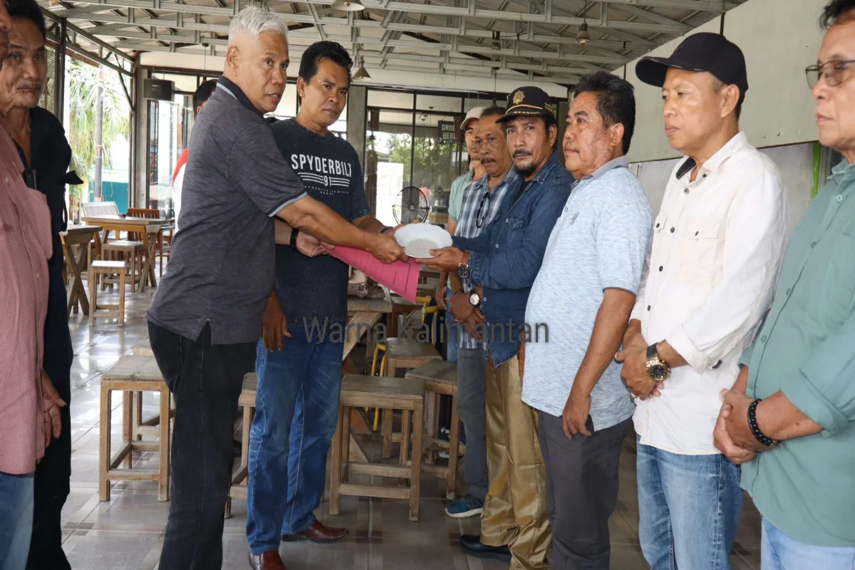 Ormas-Ormas Dayak Serahkan Piring Putih Kepada Damang MAKI, Tokoh Dayak Bakumpai : Hukum Adat Harus Ditegakan