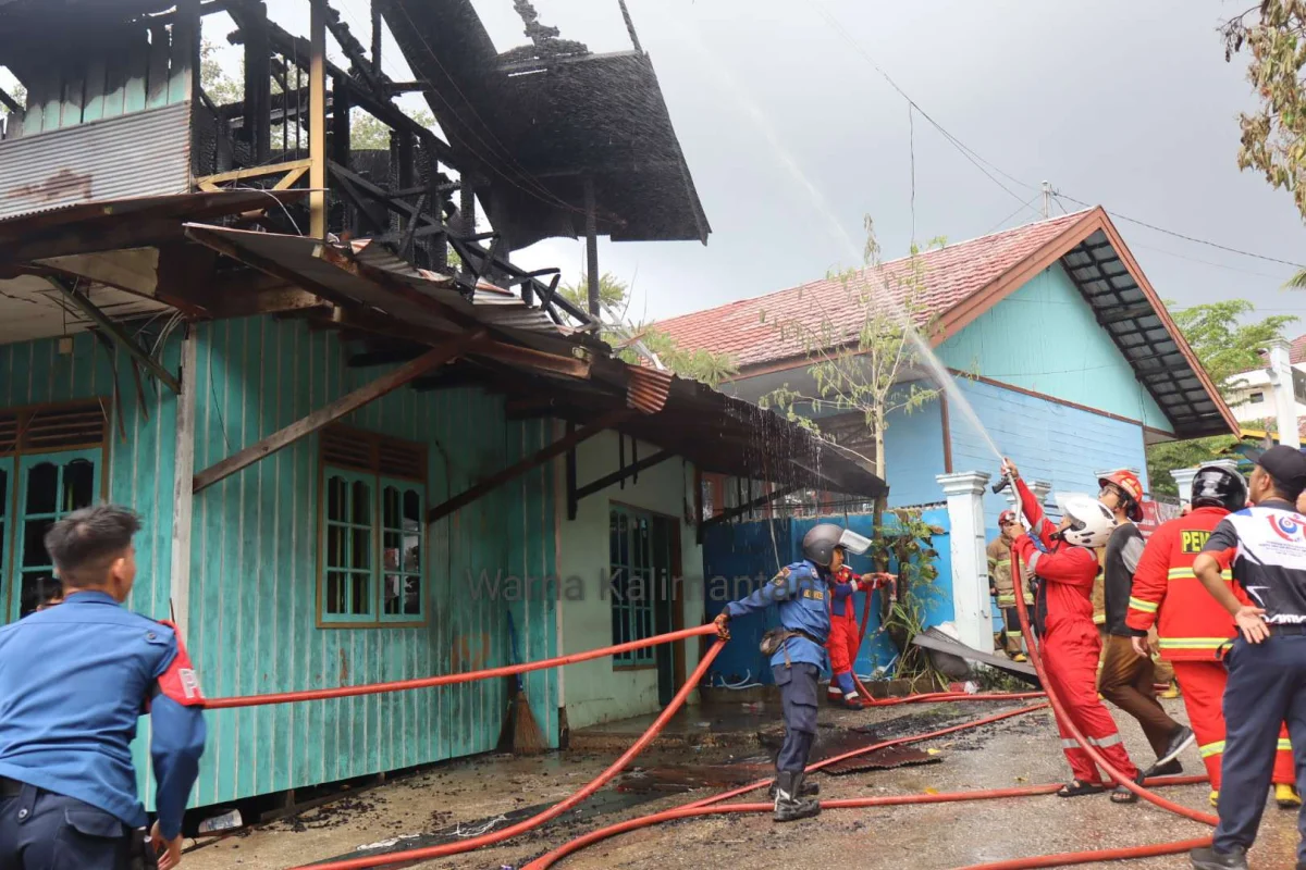 Rumah Dihuni Pengidap Gangguan Jiwa Nyaris Ludes Dilalap Api, Warga Ketakutan dan Minta Ia Ditangani Pihak Terkait