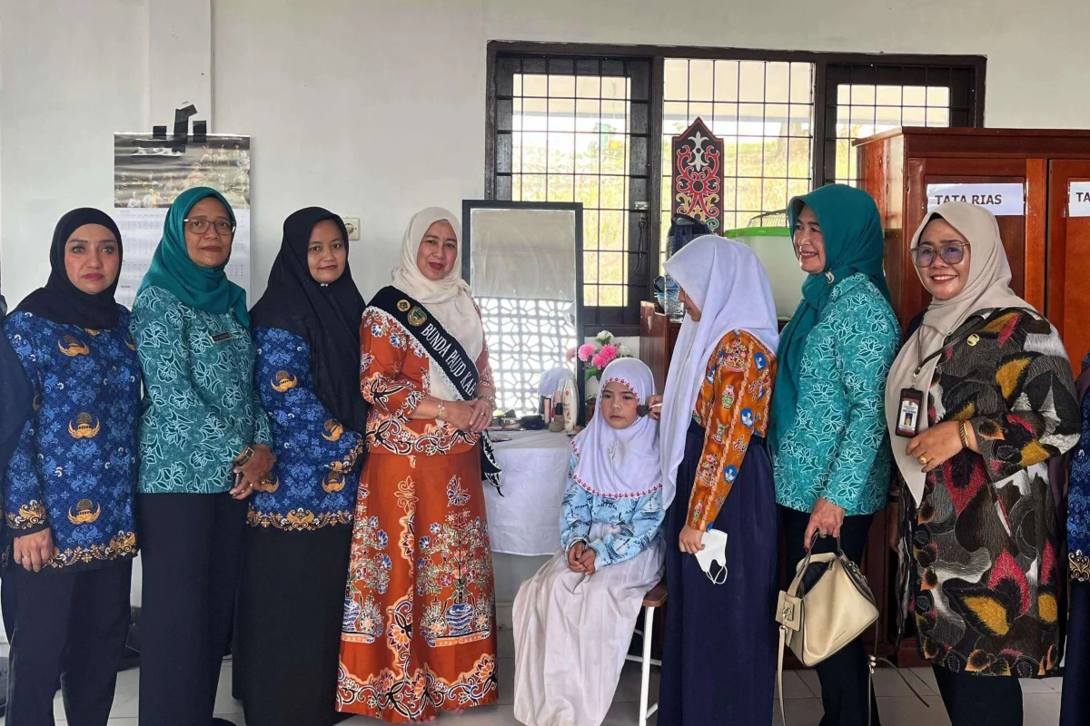 Hj. Maya Savitri Shalahuddin Berikan Motivasi Anak Berkebutuhan Khusus