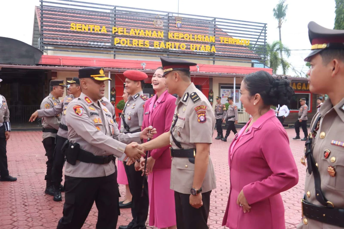 Dipimpin Kapolres AKBP Singgih Febiyanto, Polres Barito Utara Gelar Upacara Sertijab Pejabat Utama dan Kapolsek