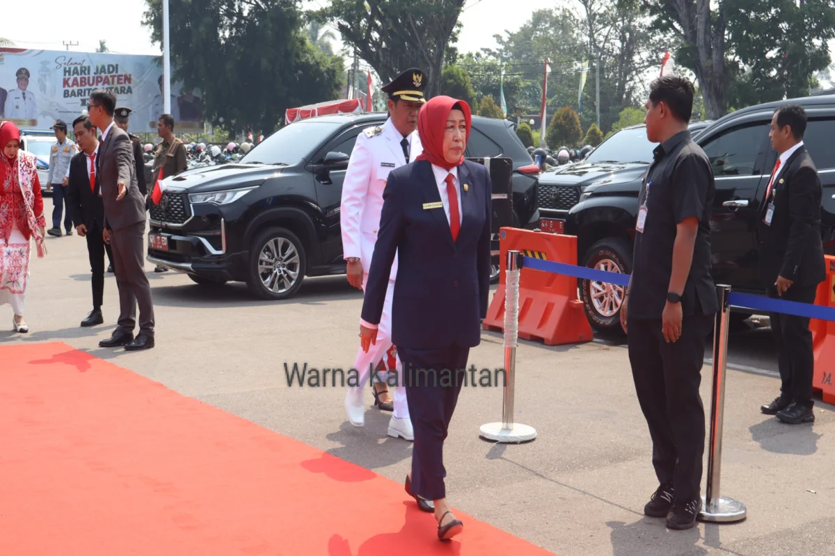 Ketua DPRD Barito Utara Hj Mery Rukaini Hadiri HUT Kemerdekaan RI Ke 81 di Arena Terbuka Tiara Batara