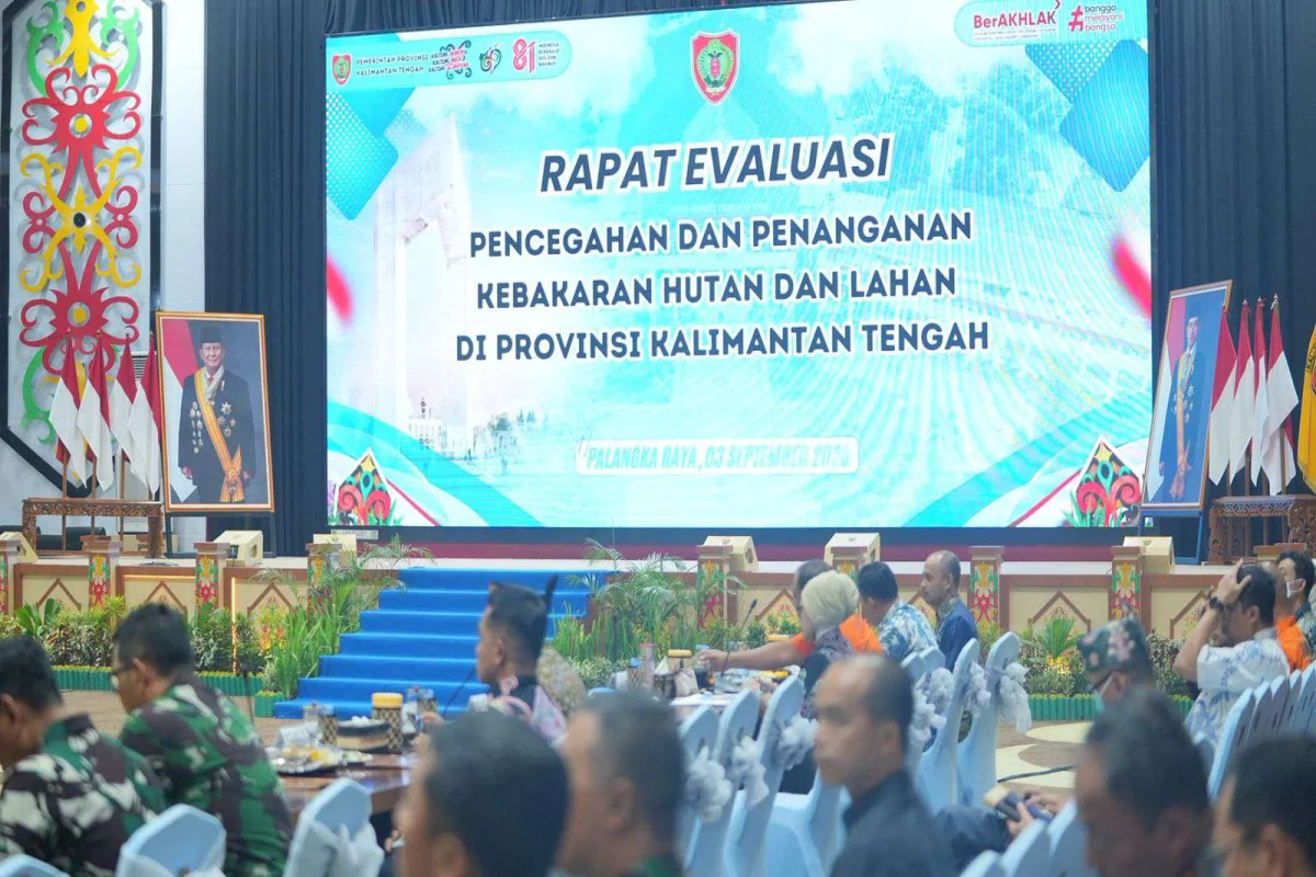 Bupati Shalahuddin Paparkan Penanganan Karhutla Barito Utara di Rapat Evaluasi Karhutla Palangkaraya